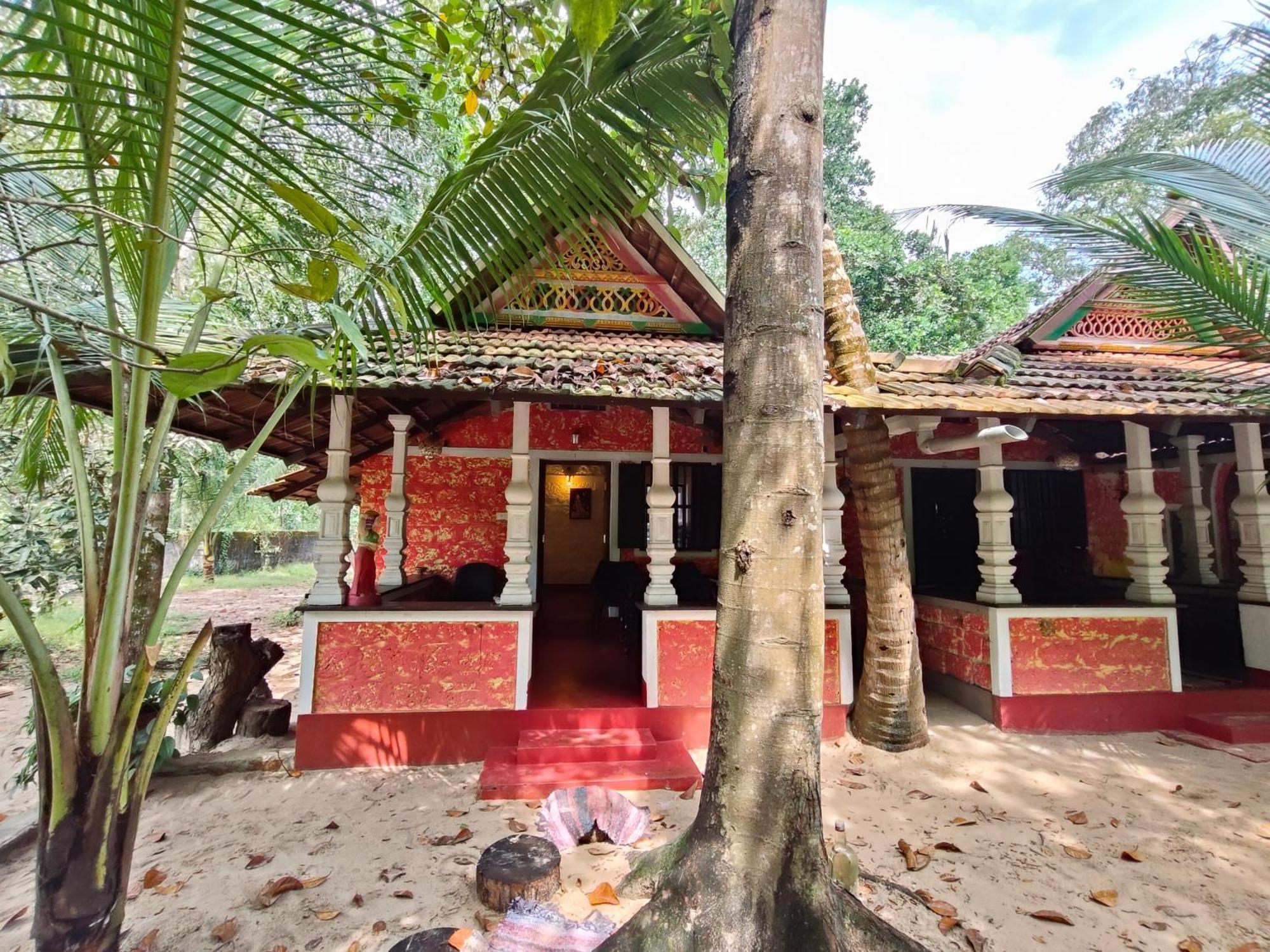 Abba Marari Beach Villas & Homestay Mararikulam Alappuzha Bilik gambar