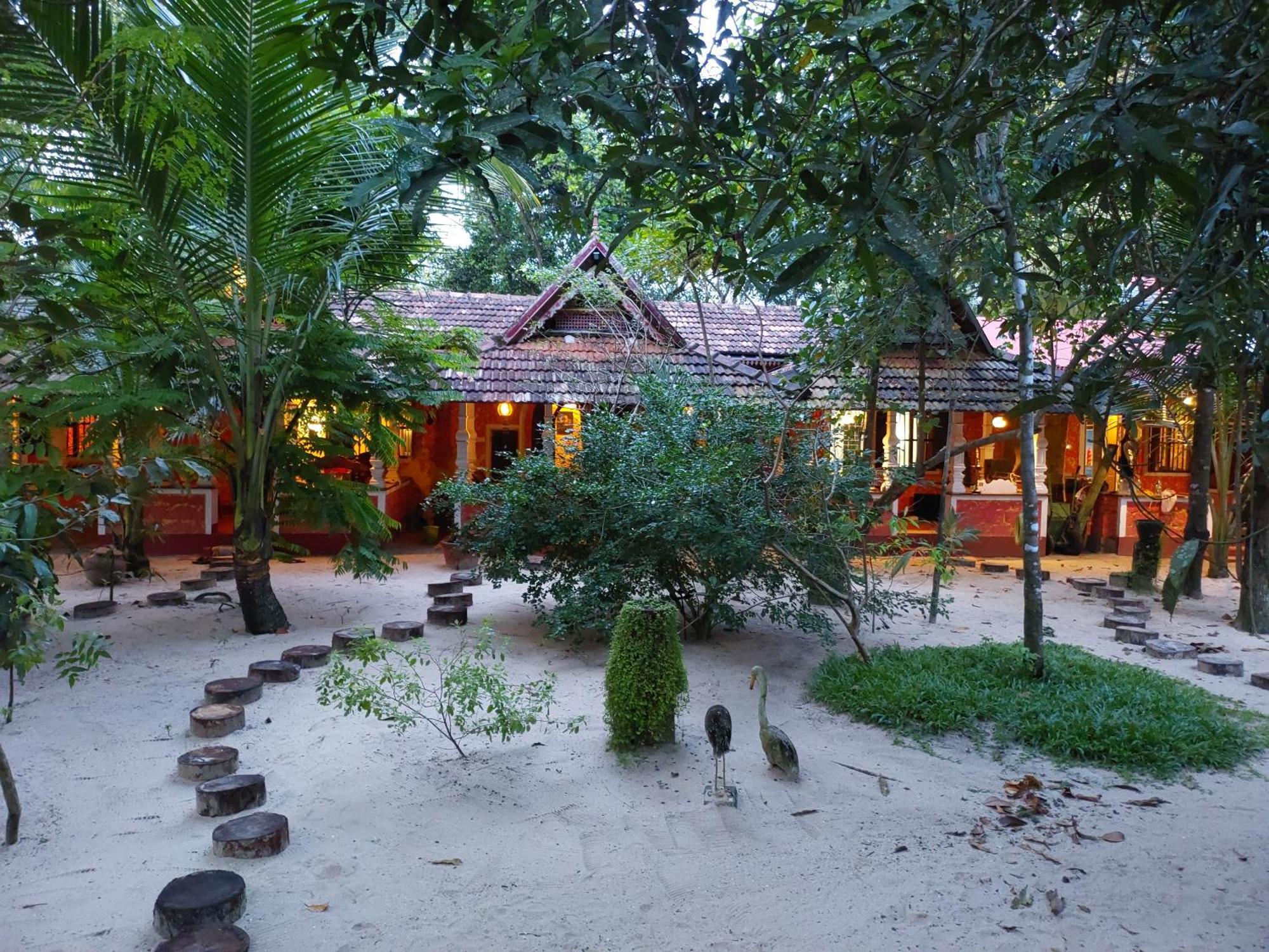 Abba Marari Beach Villas & Homestay Mararikulam Alappuzha Luaran gambar