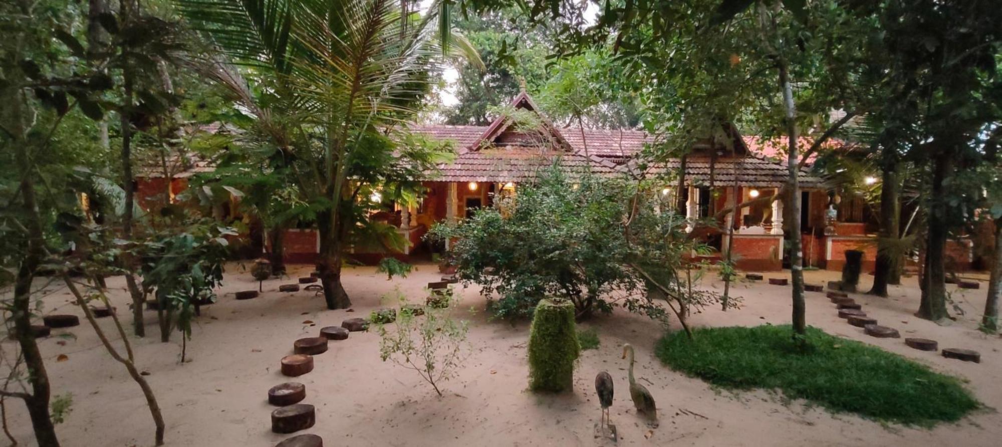 Abba Marari Beach Villas & Homestay Mararikulam Alappuzha Luaran gambar