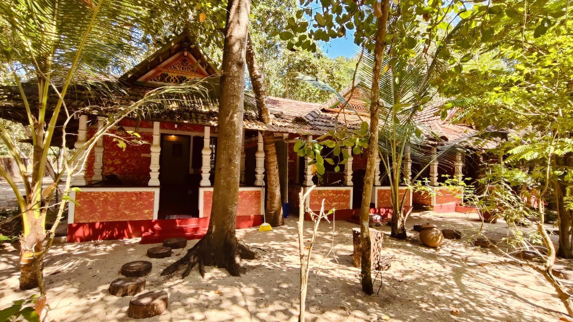 Abba Marari Beach Villas & Homestay Mararikulam Alappuzha Bilik gambar