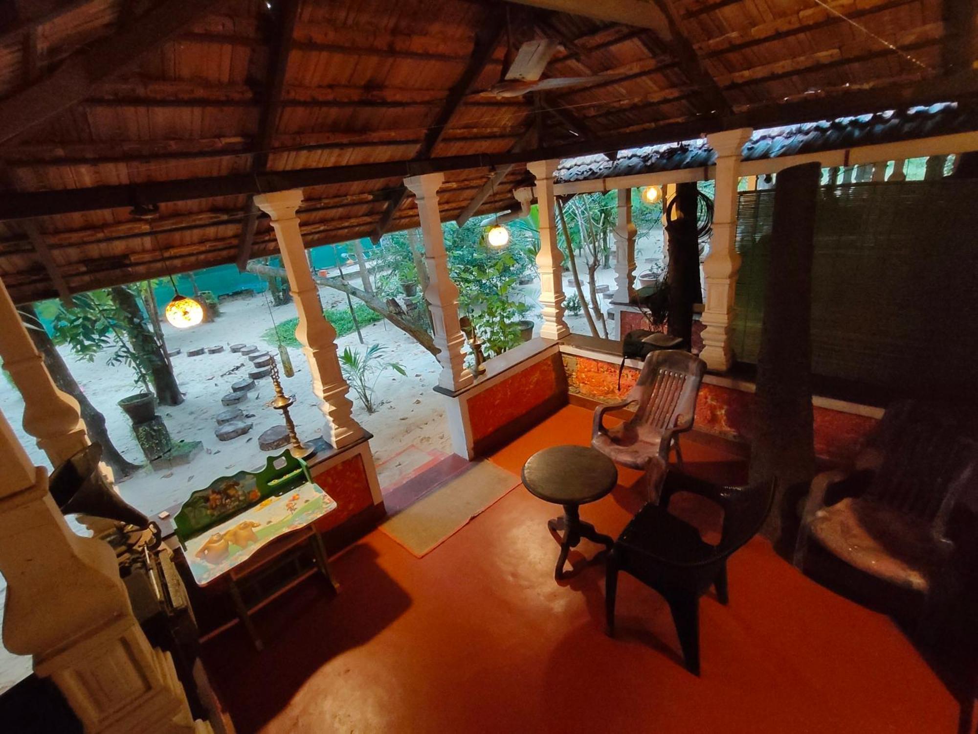 Abba Marari Beach Villas & Homestay Mararikulam Alappuzha Bilik gambar
